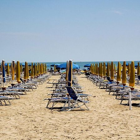 Piazza Mazzini Appartamento A 2 Passi Dal Mare. 리도 디 예솔로 외부 사진